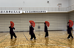 他団体の皆さんも揃っていて綺麗！今年はいろんな種類の扇子の表演が多かったです！！🪭